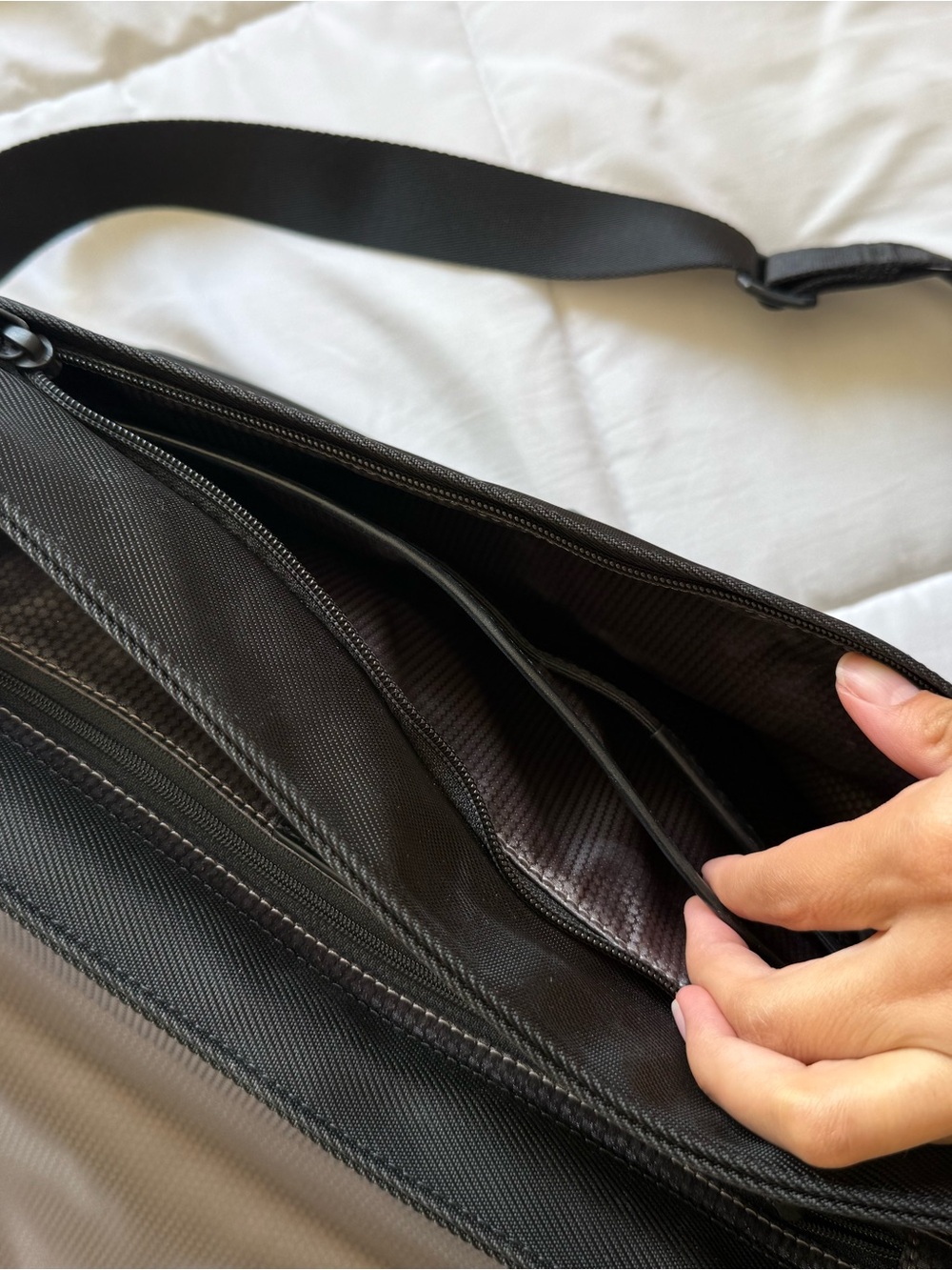 Montblanc Nightflight Messenger Bag - Picture 6 of 13